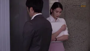 Em thư ký éo le bị tiền bối bắt vào nhà nghỉ phục vụ đối tác