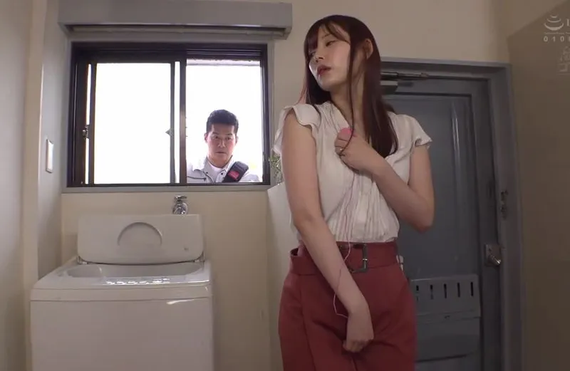 Bị chồng hờ hửng người vợ trả bài với anh kỹ thuật chung cư đến mang bầu